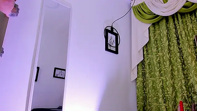 dilan scootk  online show from 01-30-25, 11:11