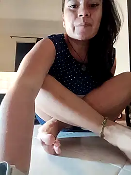 carlajames  online show from 10-07-25, 11:46