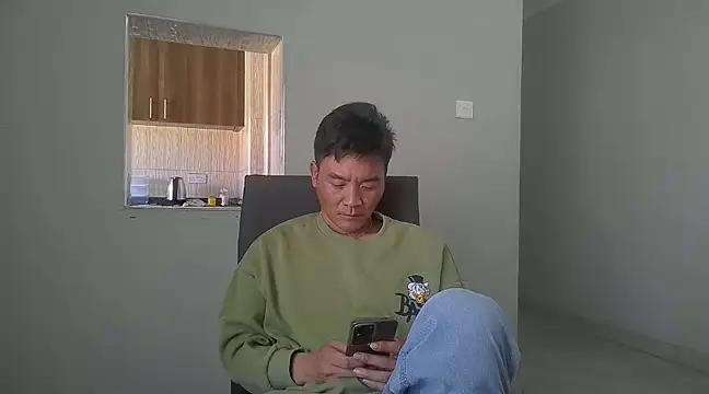 kisstoyousoon2024 online show from 12-04-24, 07:28