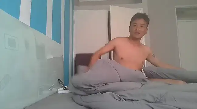 kisstoyousoon2024 online show from 12-04-24, 11:19