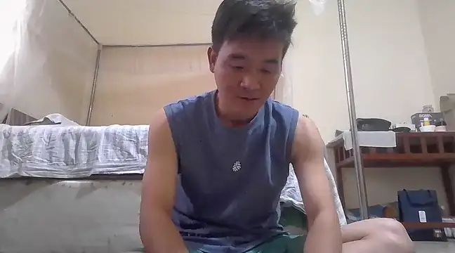 kisstoyousoon2024 online show from 02-17-25, 03:20