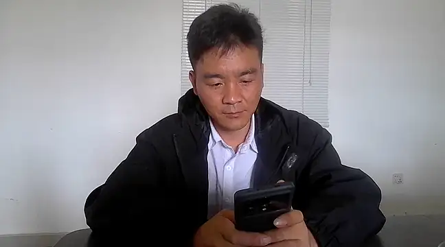 kisstoyousoon2024 online show from 03-03-25, 11:33