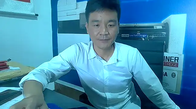 kisstoyousoon2024 online show from 03-15-25, 09:19