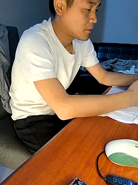 kisstoyousoon2024 online show from 09-12-25, 07:14