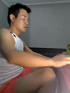 kisstoyousoon2024 online show from 09-18-25, 05:04