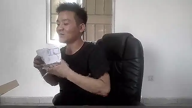 kisstoyousoon2024 online show from 10-08-25, 02:25