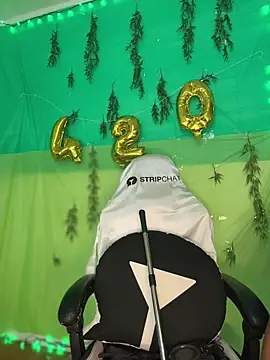 Blazerina online show from 04-20-26, 09:27