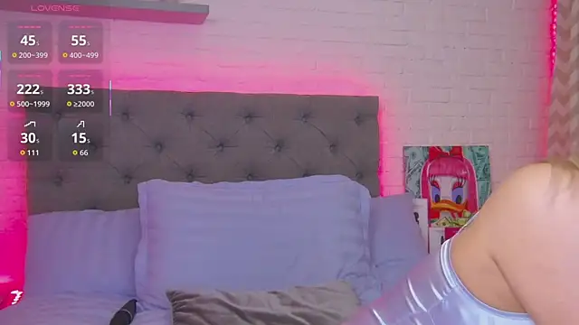 Born to Blow online show from 10-18-25, 01:19