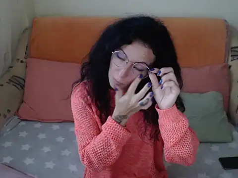 Emmatoo online show from 11-06-25, 01:45