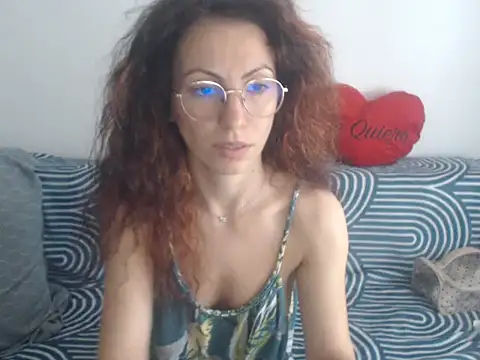 Snapshot of Emmatoo chatting on 04-26-26, 12:25 Emmatoo online show from 04-26-26, 12:25