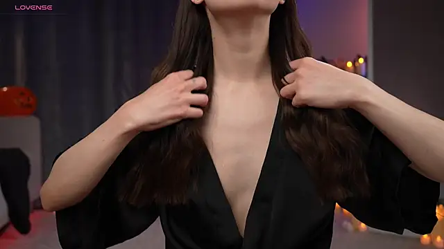 Amely Young online show from 11-01-25, 01:07