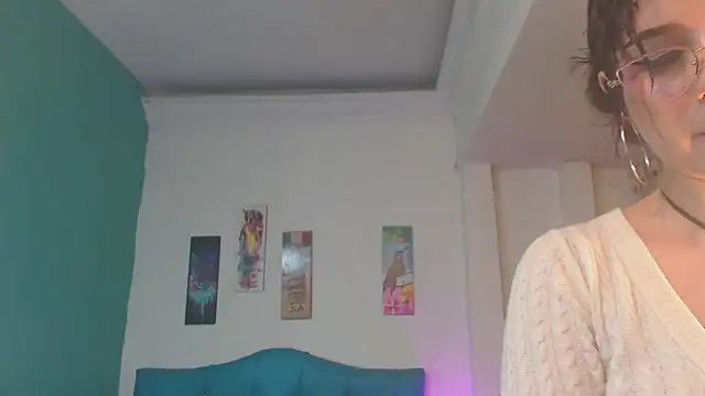 Snapshot of Cinthya-Gomez6 chatting on 03-11-25, 12:06 Cinthya-Gomez6 online show from 03-11-25, 12:06