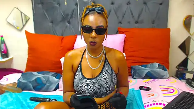 SAVAGExBOO online show from 03-22-25, 08:48