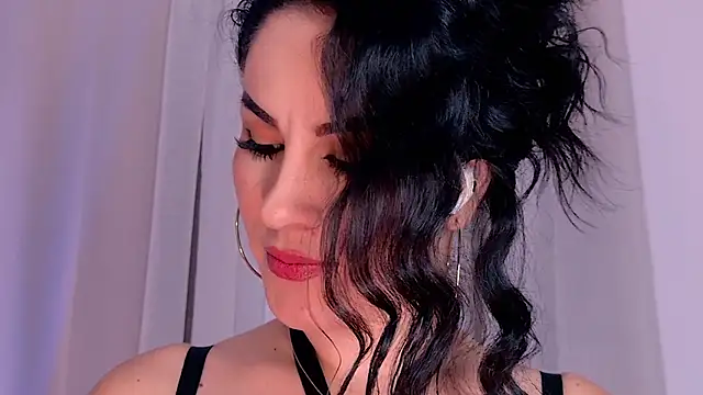 Pamela Rosal online show from 06-16-26, 01:25