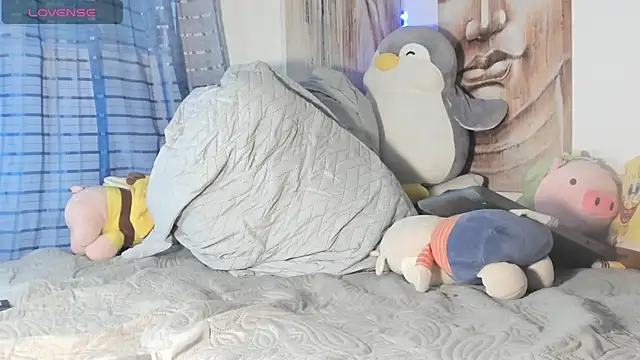 Snapshot of Alessia28_ chatting on 03-05-25, 10:32 Alessia28 online show from 03-05-25, 10:32