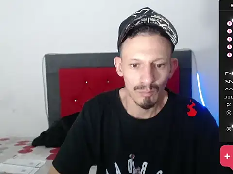 Snapshot of trebollhht chatting on 12-29-24, 12:20 trebollhht online show from 12-29-24, 12:20