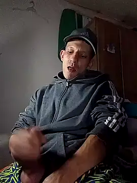 Snapshot of trebollhht chatting on 02-05-25, 03:34 trebollhht online show from 02-05-25, 03:34