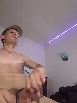 Snapshot of trebollhht chatting on 02-12-25, 02:56 trebollhht online show from 02-12-25, 02:56