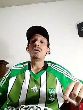 Snapshot of trebollhht chatting on 09-20-25, 08:43 trebollhht online show from 09-20-25, 08:43