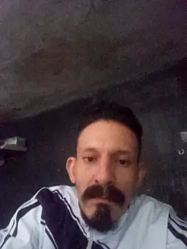 Snapshot of trebollhht chatting on 03-15-26, 01:17 trebollhht online show from 03-15-26, 01:17