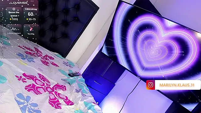 Maryonthemoon online show from 09-20-25, 04:13