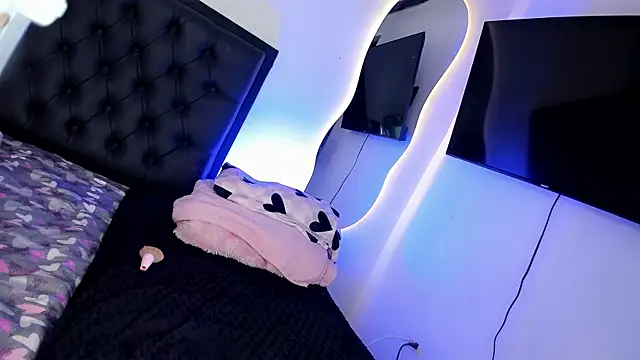 Maryonthemoon online show from 06-04-26, 10:27