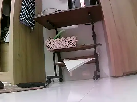 -SingleMom- online show from 10-04-25, 05:11