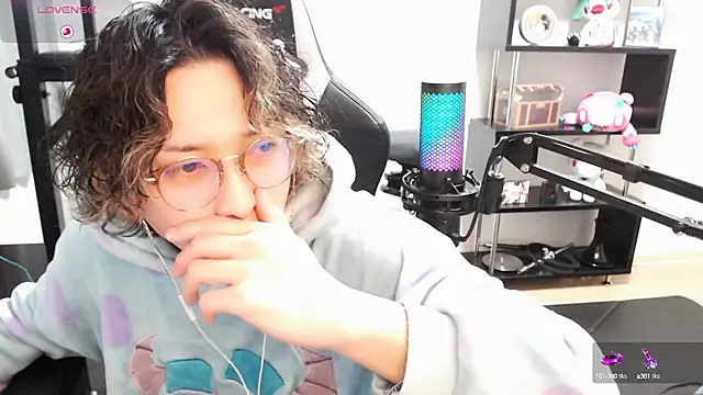 Shizukuu online show from 03-21-25, 11:44