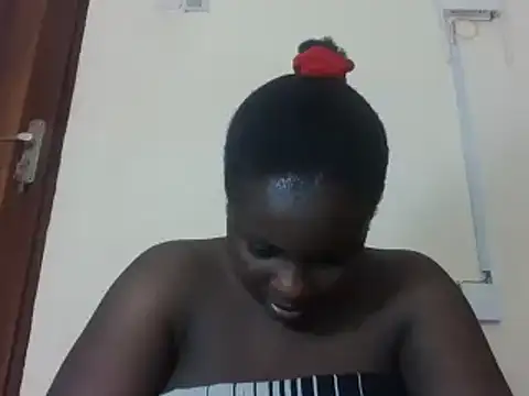 hotebbbyy online show from 12-16-24, 12:38