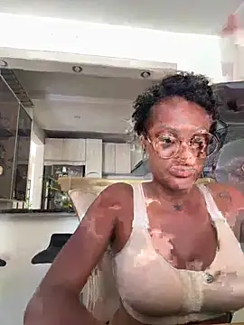 KyaraMiller online show from 04-14-26, 09:43