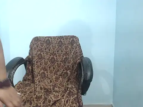 Snapshot of sapna-ji chatting on 01-15-25, 12:47 sapna-ji online show from 01-15-25, 12:47