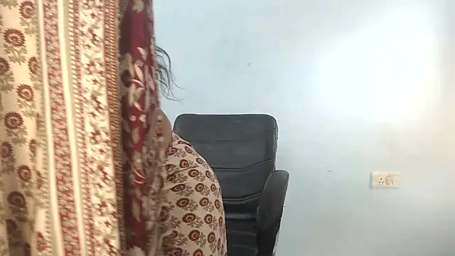 Snapshot of sapna-ji chatting on 02-22-25, 09:12 sapna-ji online show from 02-22-25, 09:12