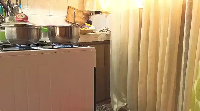 WyvaxxNikkie online show from 03-23-25, 08:37