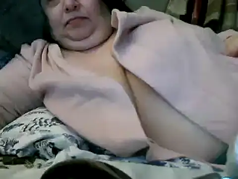 Snapshot of WHITEDAROSE chatting on 02-10-25, 07:38 WHITEDAROSE online show from 02-10-25, 07:38