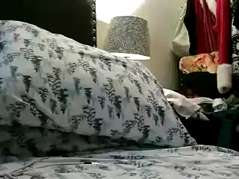 Snapshot of WHITEDAROSE chatting on 03-22-25, 05:20 WHITEDAROSE online show from 03-22-25, 05:20