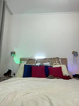 KateRedgar online show from 10-30-25, 02:18