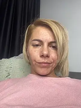 Snapshot of tanyagrey chatting on 12-22-25, 02:36 tanyagrey online show from 12-22-25, 02:36