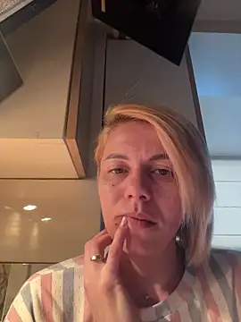 Snapshot of tanyagrey chatting on 01-15-26, 06:51 tanyagrey online show from 01-15-26, 06:51