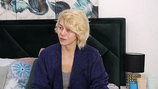 Snapshot of tanyagrey chatting on 02-12-26, 06:41 tanyagrey online show from 02-12-26, 06:41