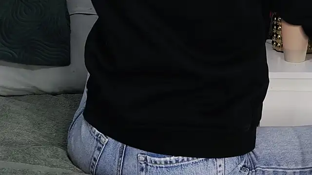 Snapshot of tanyagrey chatting on 02-26-26, 06:45 tanyagrey online show from 02-26-26, 06:45