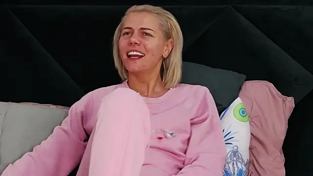 Snapshot of tanyagrey chatting on 03-06-26, 06:43 tanyagrey online show from 03-06-26, 06:43