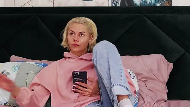 Snapshot of tanyagrey chatting on 03-10-26, 06:51 tanyagrey online show from 03-10-26, 06:51