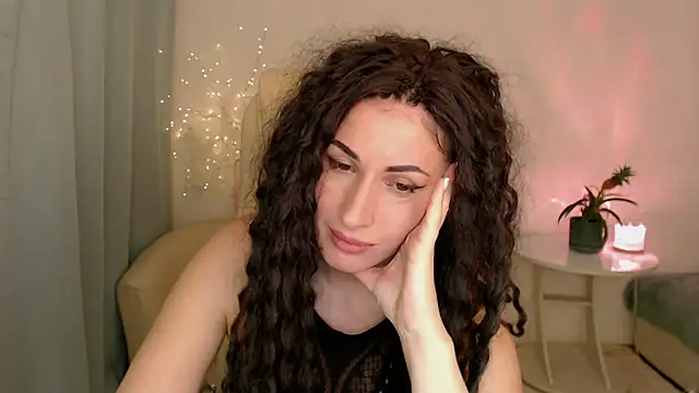 Snapshot of MaryMalory11 chatting on 03-16-25, 07:49 MaryMalory11 online show from 03-16-25, 07:49