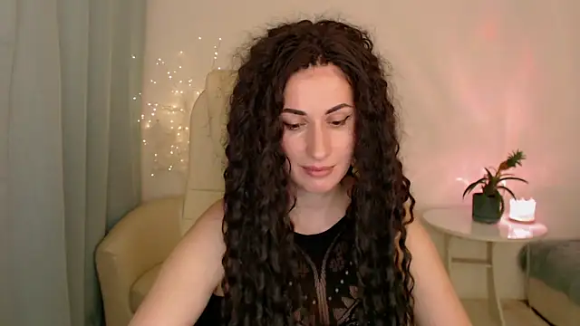 Snapshot of MaryMalory11 chatting on 03-17-25, 04:11 MaryMalory11 online show from 03-17-25, 04:11