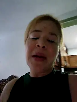 Snapshot of lamorbosa37 chatting on 03-12-25, 06:11 lamorbosa37 online show from 03-12-25, 06:11