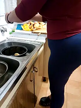 Snapshot of lamorbosa37 chatting on 10-09-25, 07:45 lamorbosa37 online show from 10-09-25, 07:45