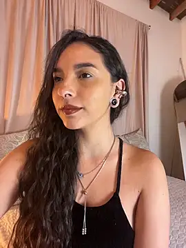 Snapshot of ThaliaRivera_ chatting on 06-05-26, 07:03 ThaliaRivera online show from 06-05-26, 07:03