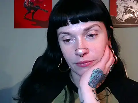 Snapshot of Marcelinegoddess chatting on 01-04-25, 05:05 Marcelinegoddess online show from 01-04-25, 05:05