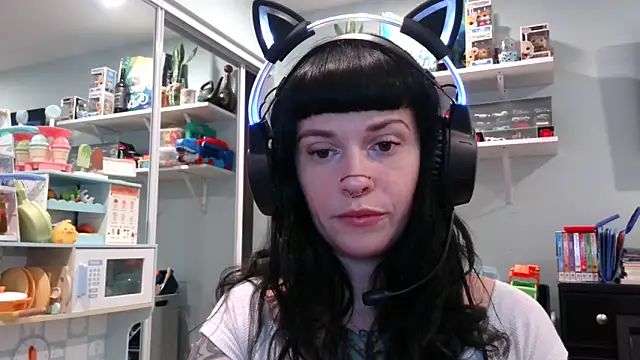 Snapshot of Marcelinegoddess chatting on 02-13-25, 03:29 Marcelinegoddess online show from 02-13-25, 03:29