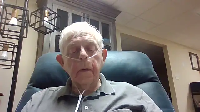 Snapshot of bootlegmanz chatting on 05-15-26, 02:07 bootlegmanz online show from 05-15-26, 02:07